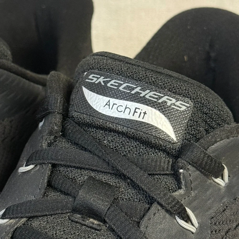 Skechers hands free